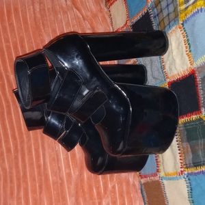 Dolls Kill 8 1/2 Black Platform Heels